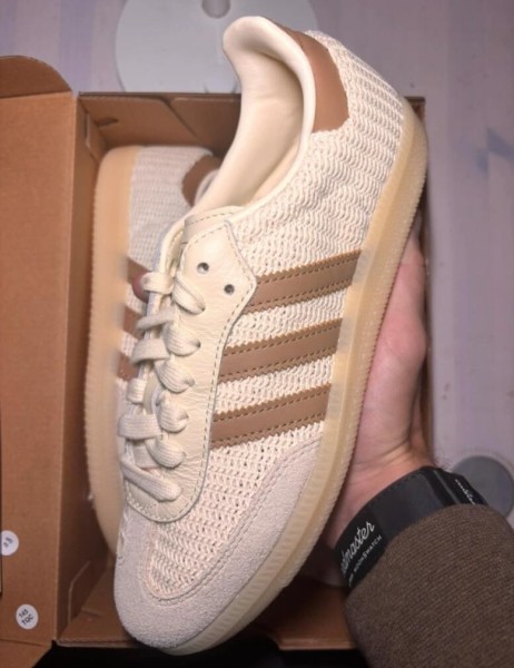 Adidas samba OG cream White cardboard taille 38 2/3
