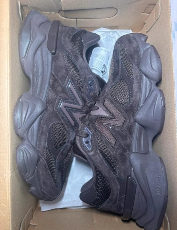 New Balance 9060 chocolat Brown taille 40,5 2