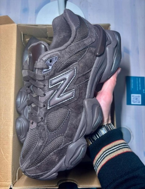 New Balance 9060 chocolat Brown taille 42,5