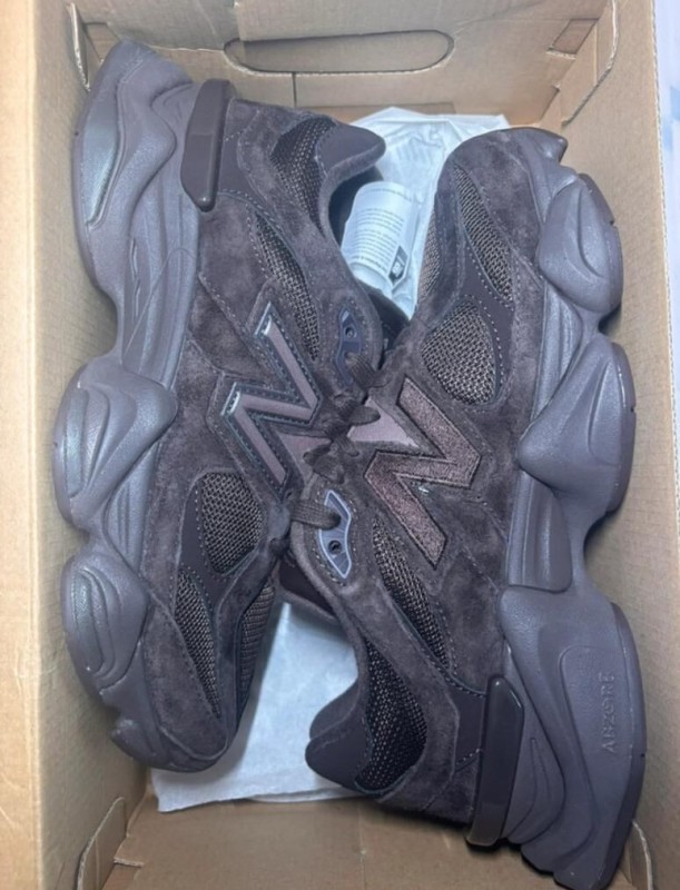 New Balance 9060 chocolat Brown taille 42 2