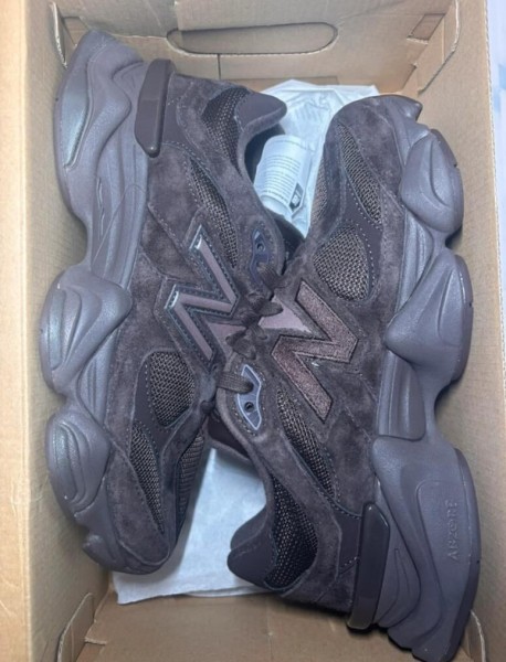 New Balance 9060 chocolat Brown taille 41,5