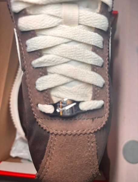 Nike Cortez baroque brown taille 40