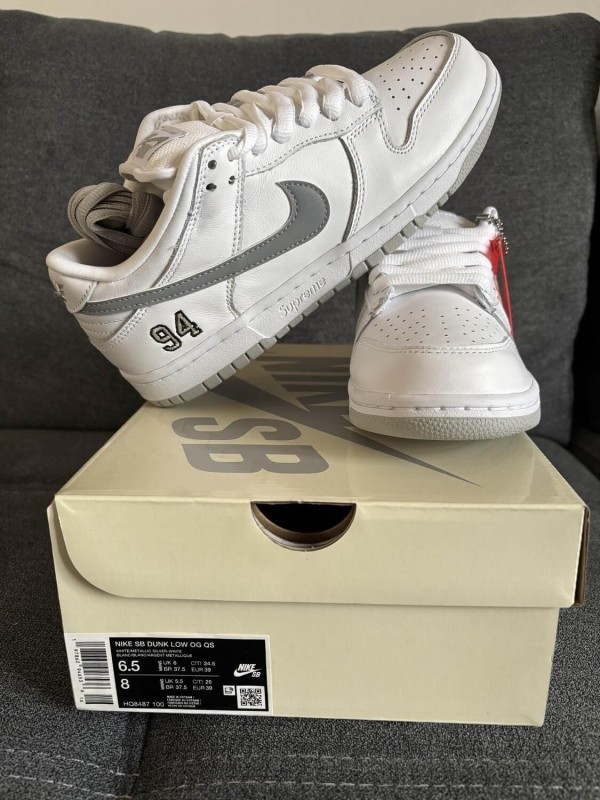 Dunk sb suprême White