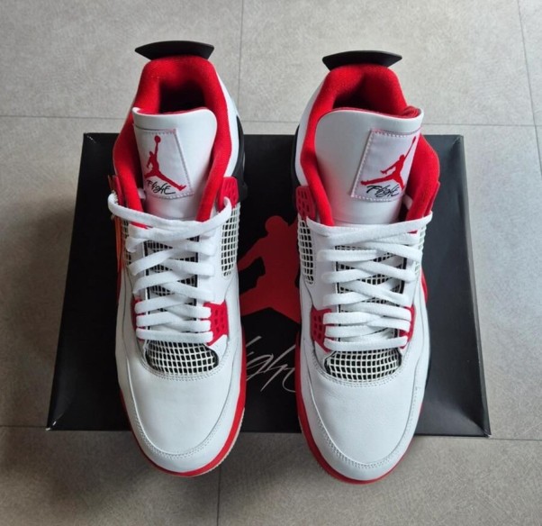 Jordan 4 "Fire Red" 2020