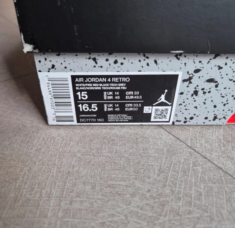 Jordan 4 "Fire Red" 2020 2