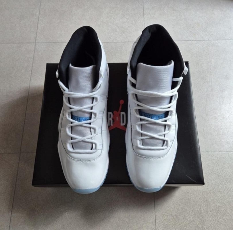 Jordan 11 "Legend Blue" 2024 2