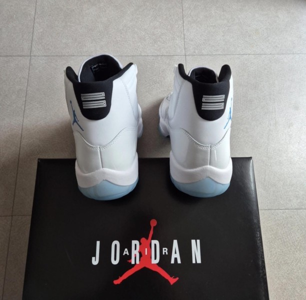 Jordan 11 "Legend Blue" 2024