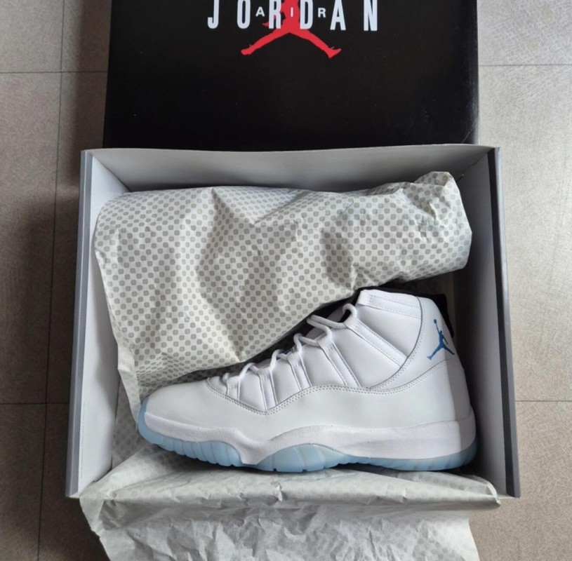 Jordan 11 "Legend Blue" 2024 2