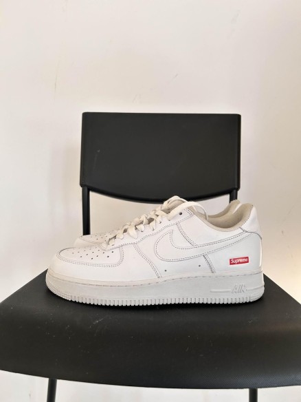 NIKE x SUPRÊME - Air Force 1