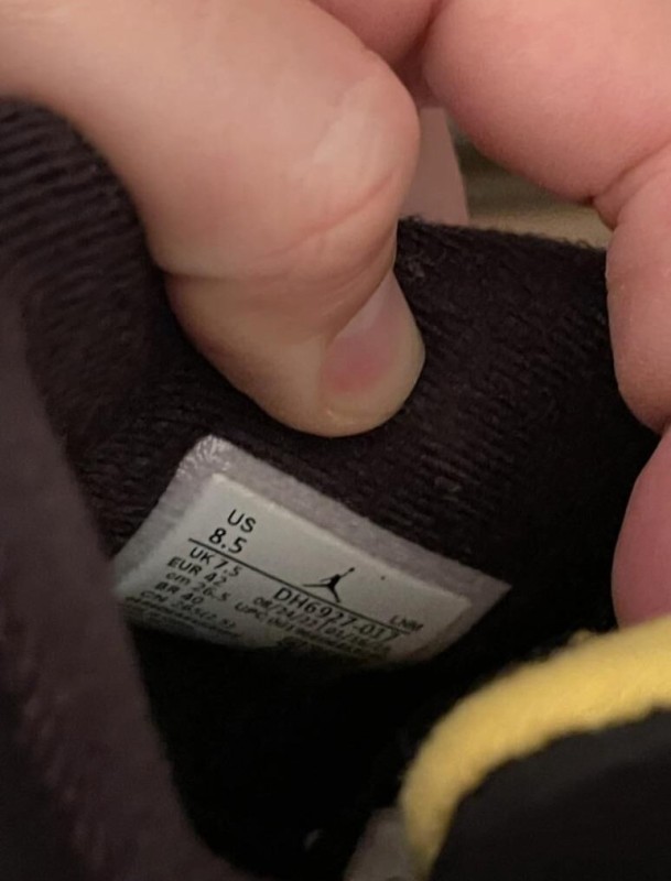 Jordan 4 Thunder 2