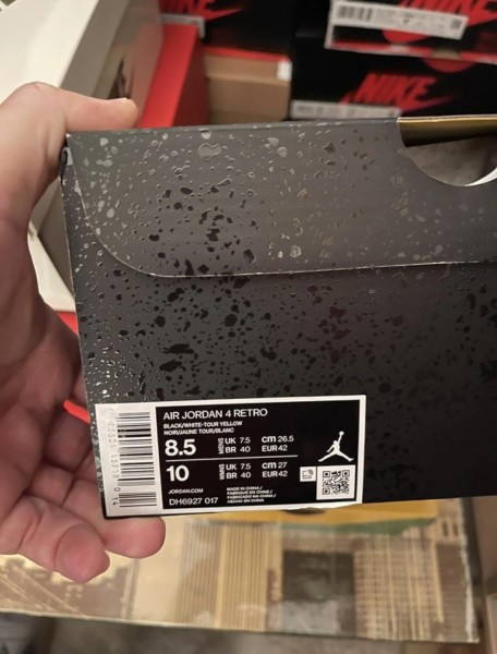 Jordan 4 Thunder