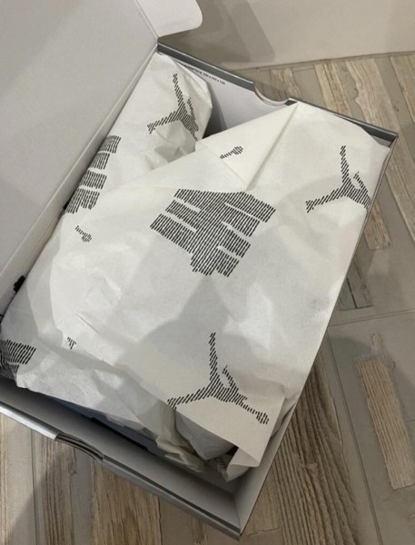 Air Jordan 4 Undefeated 2025