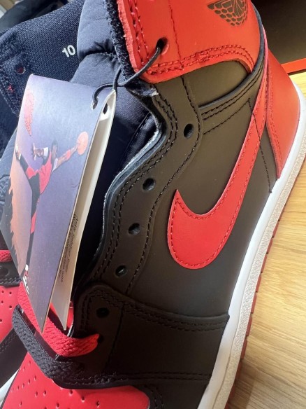 Air Jordan 1 Retro High '85 OG Bred (2025)