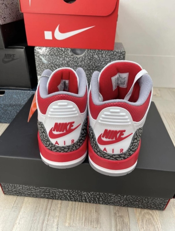 Jordan 3 Fire Red 2