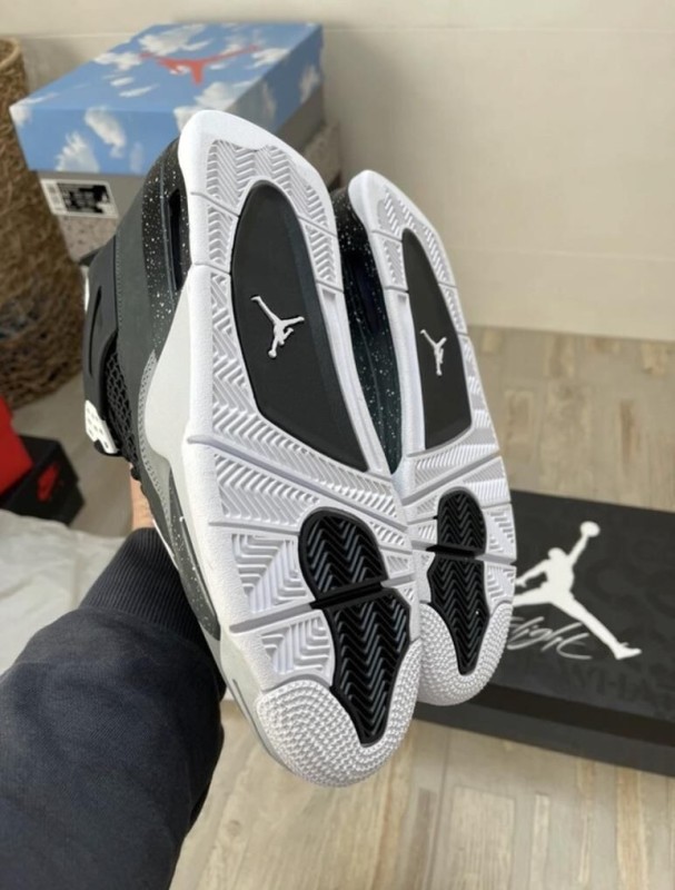 Jordan 4 Fear 2