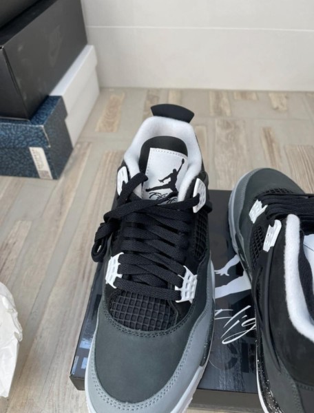 Jordan 4 Fear