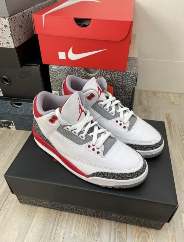 Jordan 3 Fire Red 2