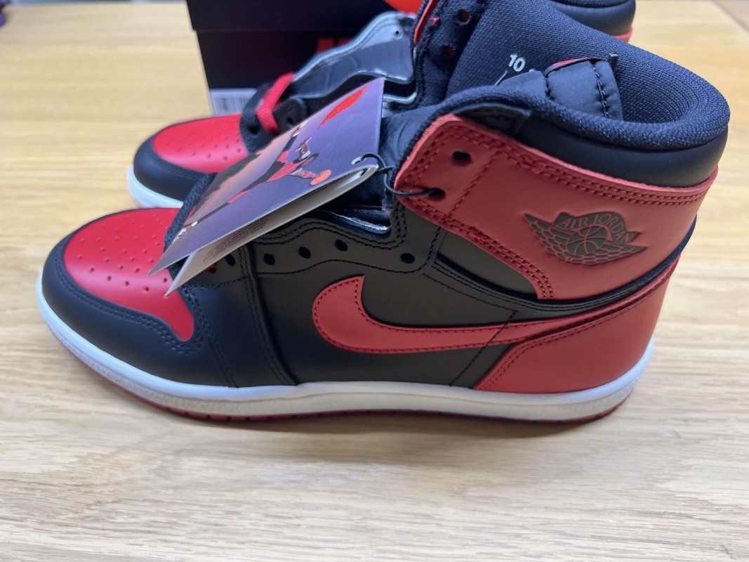 Air Jordan 1 Retro High '85 OG Bred (2025) 2