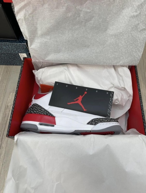 Jordan 3 Fire Red 2