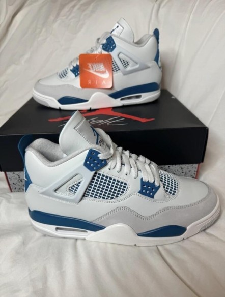 Air Jordan 4 Military Blue (Industrial Blue)