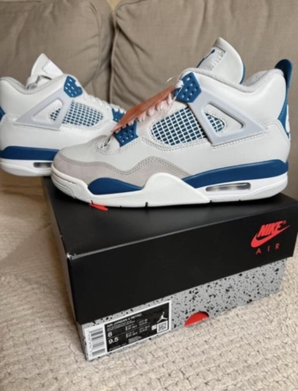 Air Jordan 4 Military Blue (Industrial blue) 2