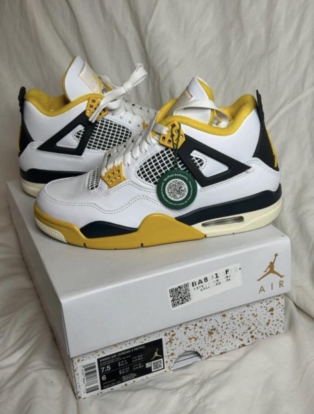 Air Jordan 4 Wmns Vivid Sulfur