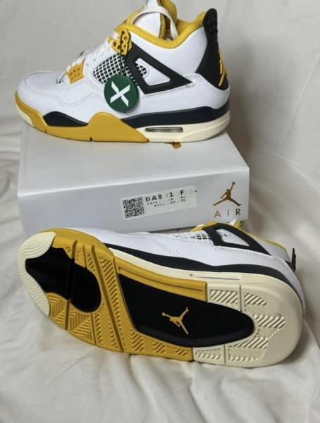 Air Jordan 4 Wmns Vivid Sulfur