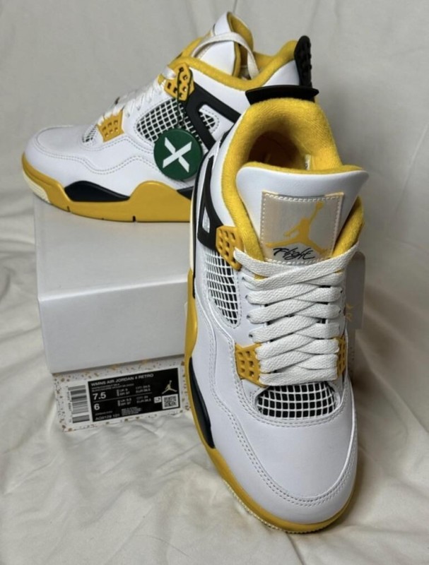 Air Jordan 4 Wmns Vivid Sulfur 2
