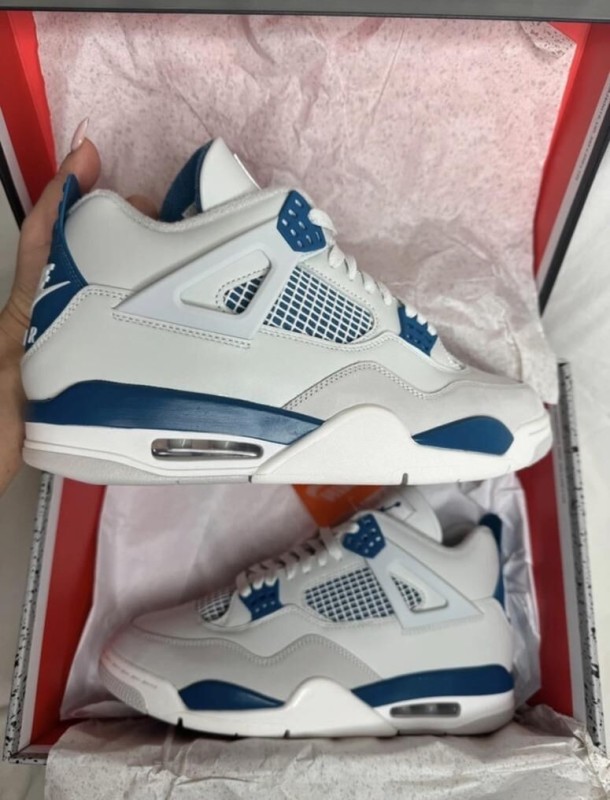 Air Jordan 4 Military Blue (Industrial Blue) 2