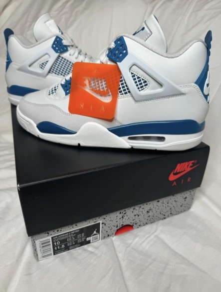 Air Jordan 4 Military Blue (Industrial Blue)