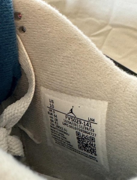 Air Jordan 4 Military Blue (Industrial Blue)