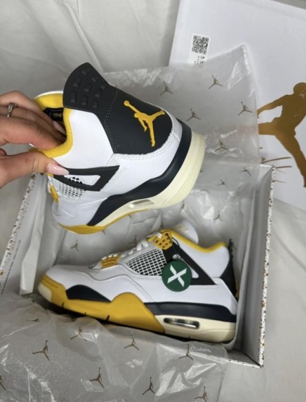 Air Jordan 4 Wmns Vivid Sulfur