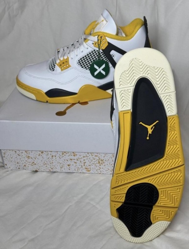 Air Jordan 4 Wmns Vivid Sulfur 2