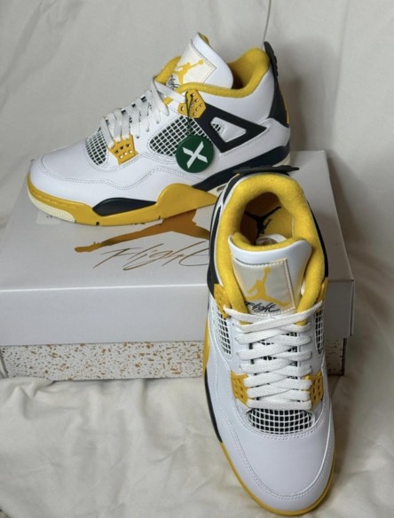 Air Jordan 4 Wmns Vivid Sulfur