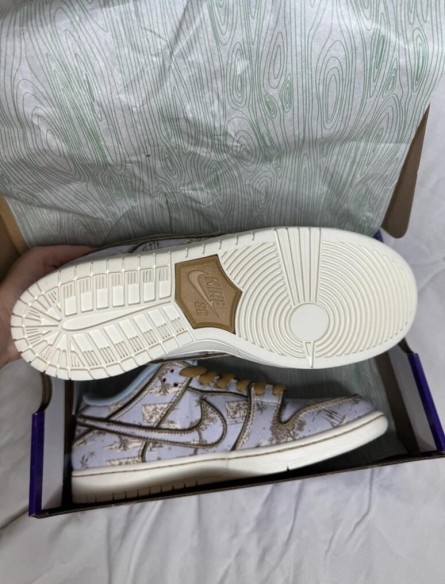 Nike Dunk Low SB Premium City of Style