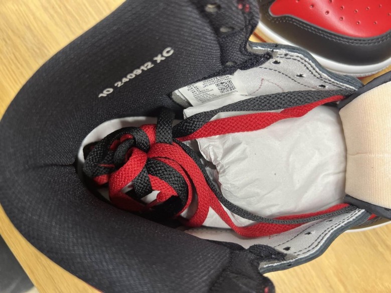 Air Jordan 1 Retro High '85 OG Bred (2025)