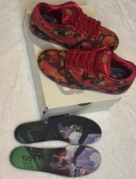Nike SB Dunk Low Le Magicien d'OZ champ de coquelicot