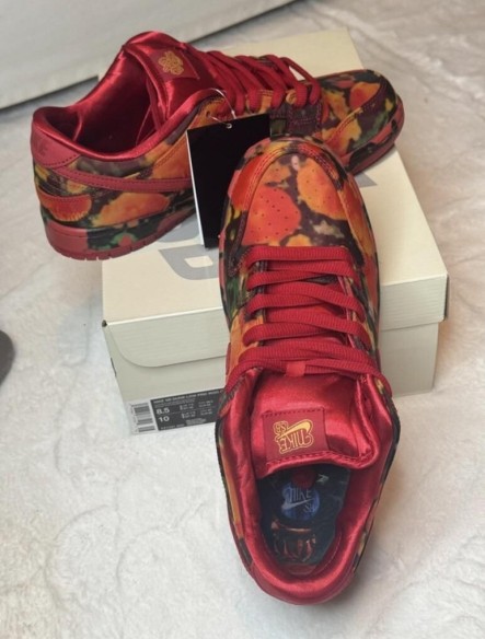 Nike SB Dunk Low Le Magicien d'OZ champ de coquelicot