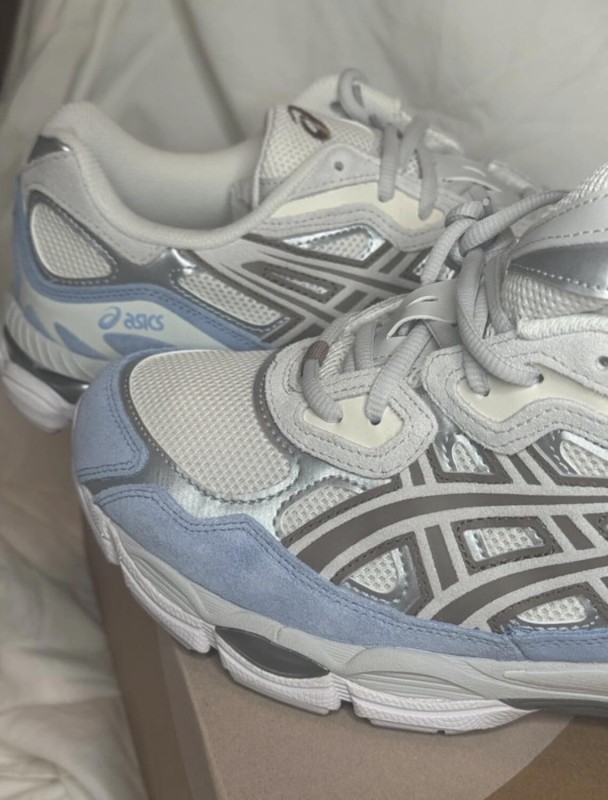 ASICS Gel NYC crème, gris et bleu 2
