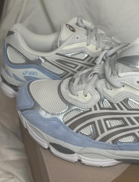 ASICS Gel NYC crème, gris et bleu
