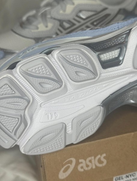 ASICS Gel-NYC cream, gris et bleu