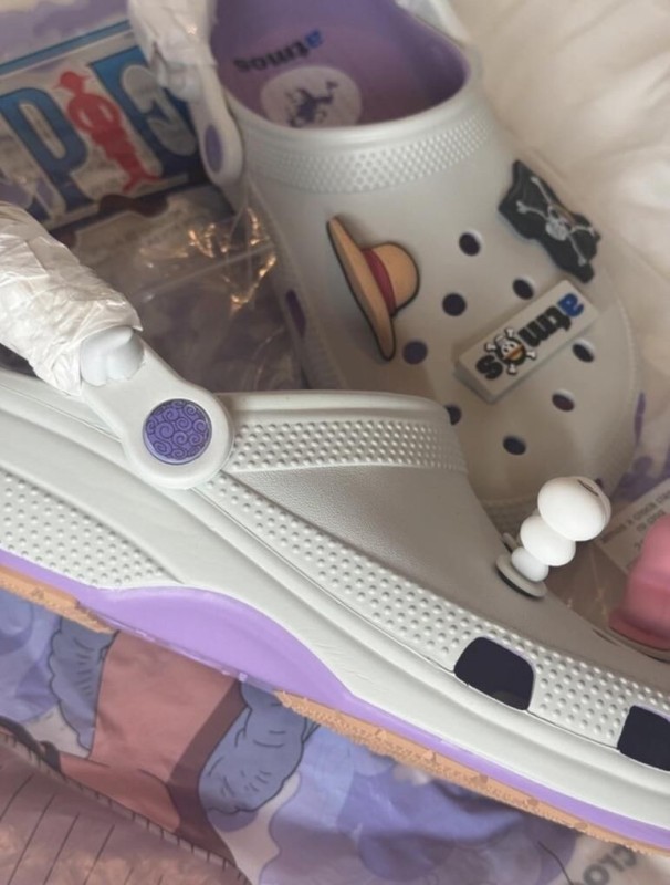 Crocs Classic Clog One Piece x atmos Luffy Gear 5 2