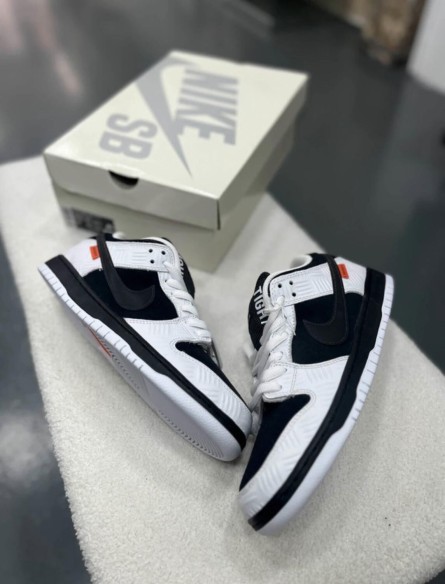 Dunk SB Tighbooth 44,5