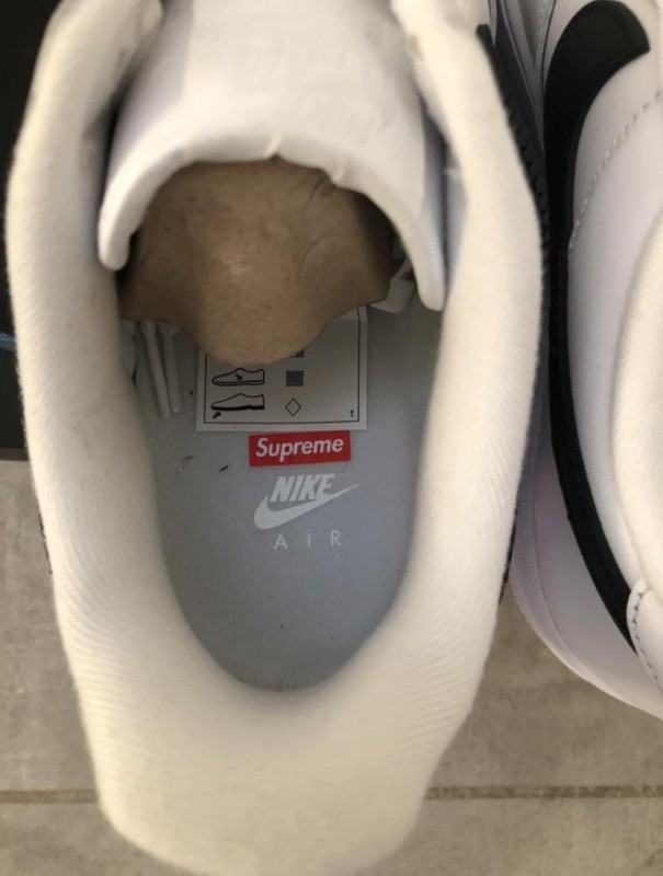 Nike Air Force 1 Supreme 2