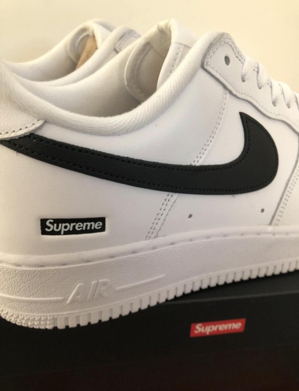 Nike Air Force 1 Supreme 2