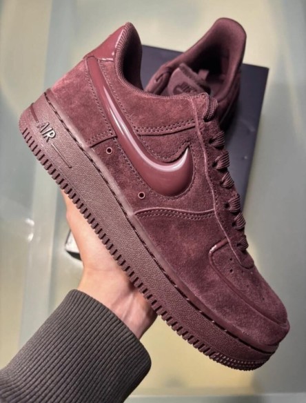 Nike Air Force 1 '07 Burgundy Crush Bordeaux Taille 37,5