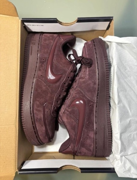 Nike Air Force 1 '07 Burgundy Crush Bordeaux Taille 37,5