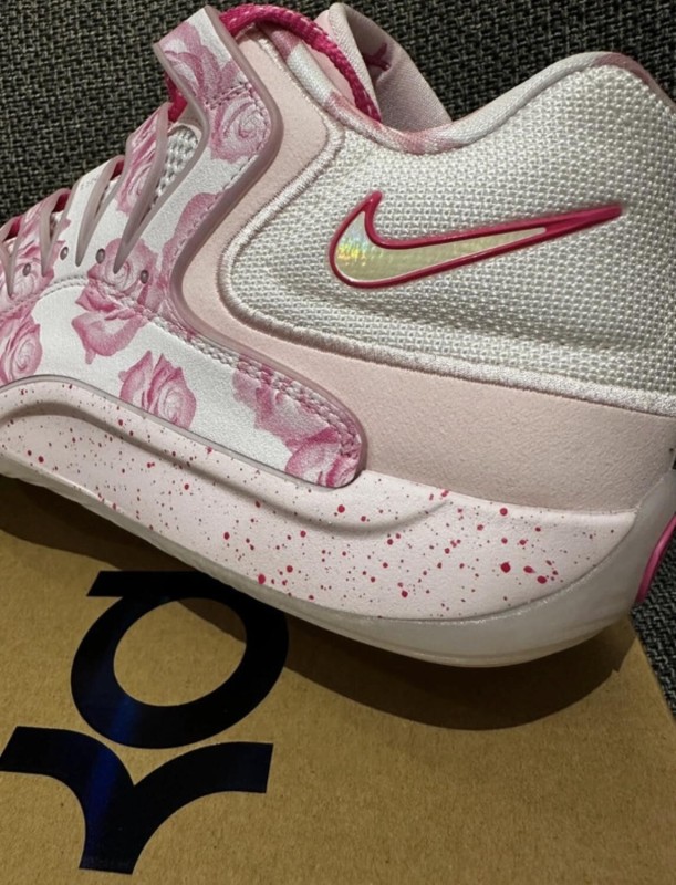 Nike air KD 18 Aunt Pearl 2