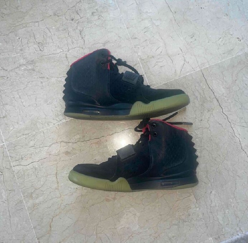 Nike air Yeezy 2 NRG SOLAR RED