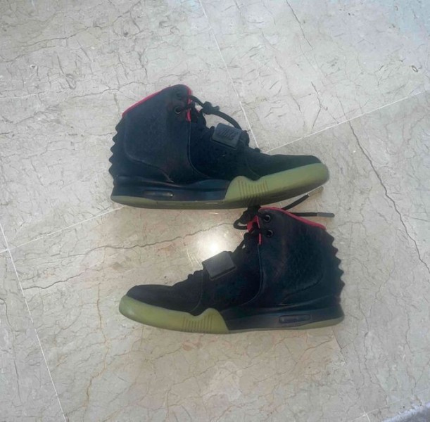 Nike air Yeezy 2 NRG SOLAR RED